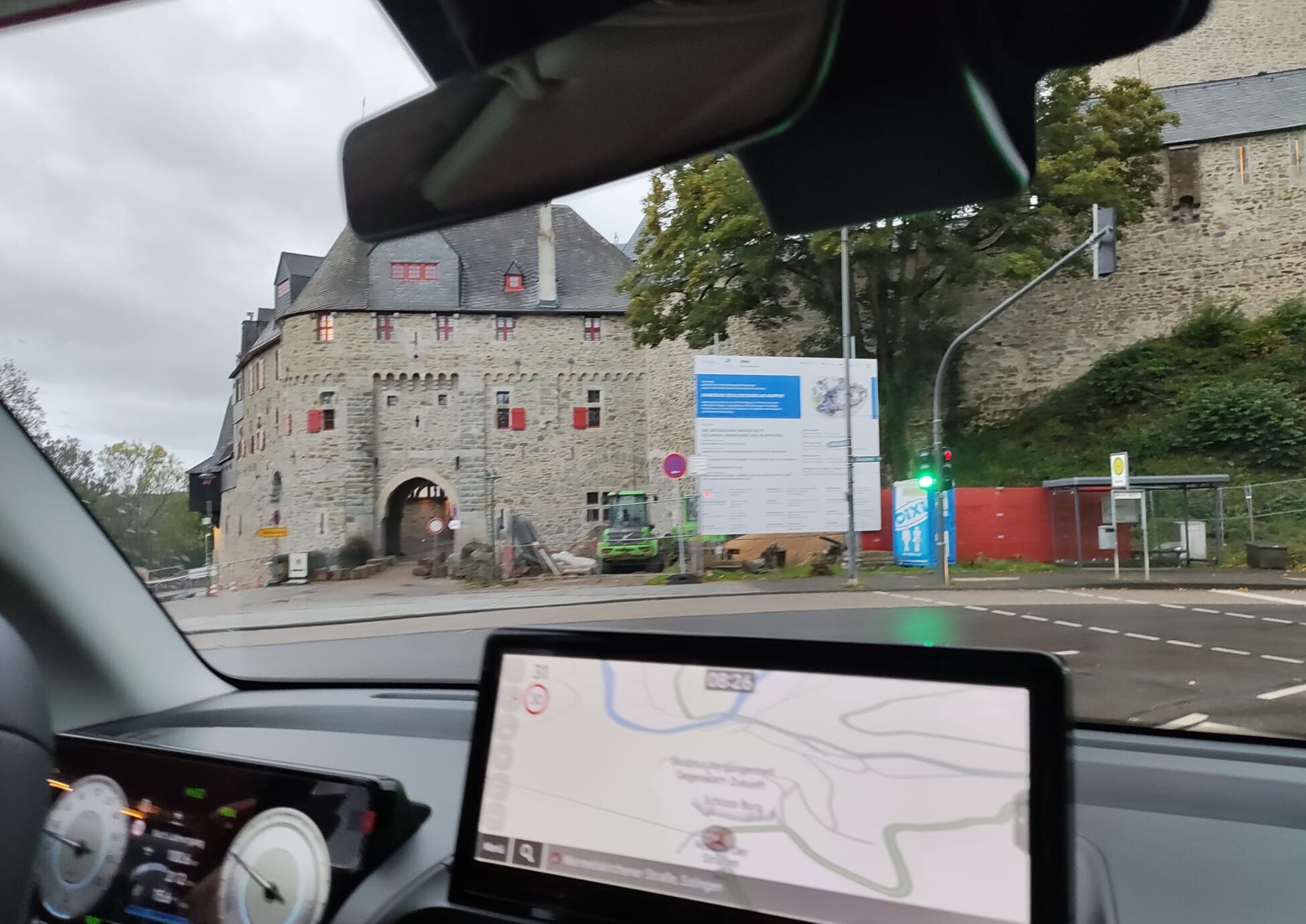 f302fc29-690a-4f0e-b7f2-6e57582bebd3